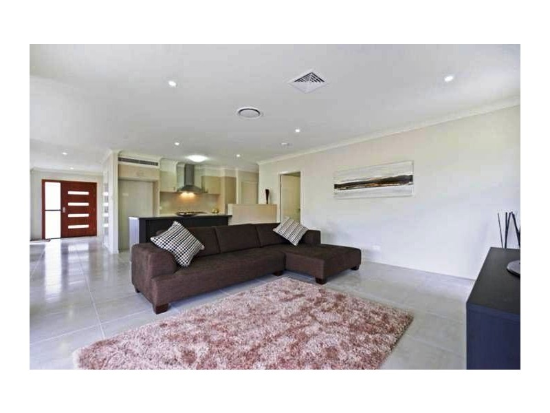 1 Elsey Court, Pimpama QLD 4209