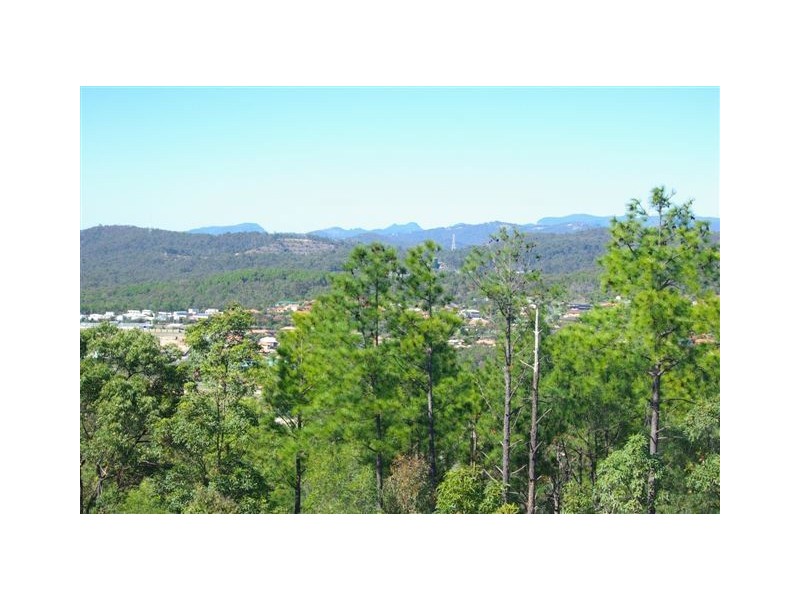 21 Hillary Circuit, Pacific Pines QLD 4211
