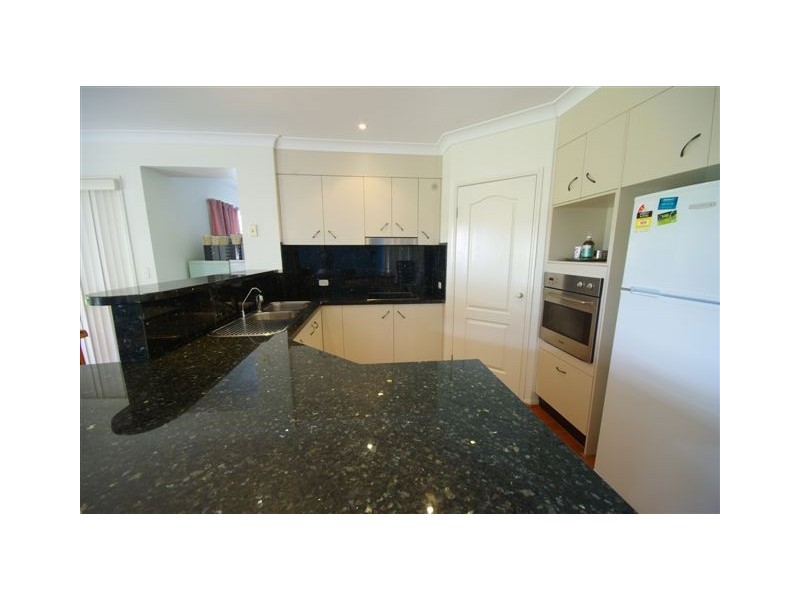 21 Hillary Circuit, Pacific Pines QLD 4211