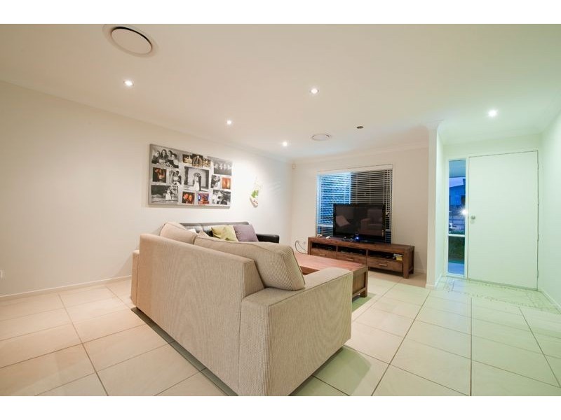 57 Highcrest Circuit, Molendinar QLD 4214