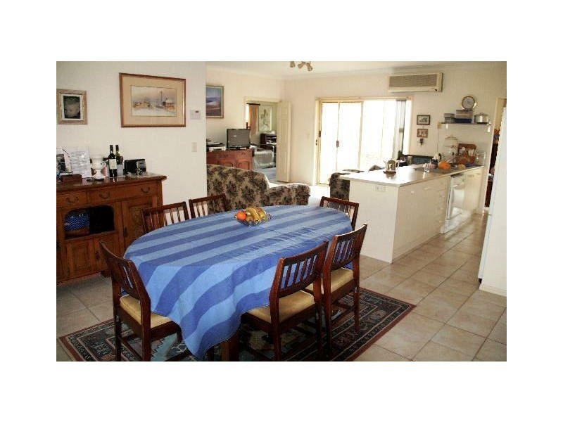 6 Kings Park Court, Oxenford QLD 4210