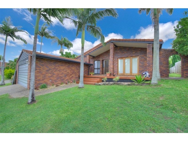 13 Latrobe Avenue, Helensvale QLD 4212
