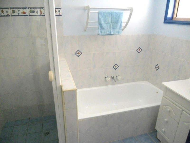 61 Village Way, Oxenford QLD 4210