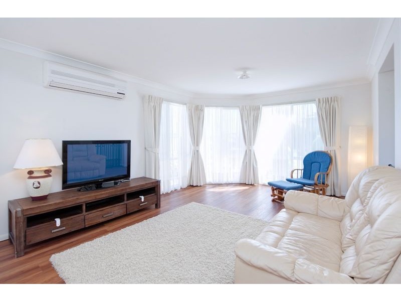 3 Brunswick Street, Pacific Pines QLD 4211