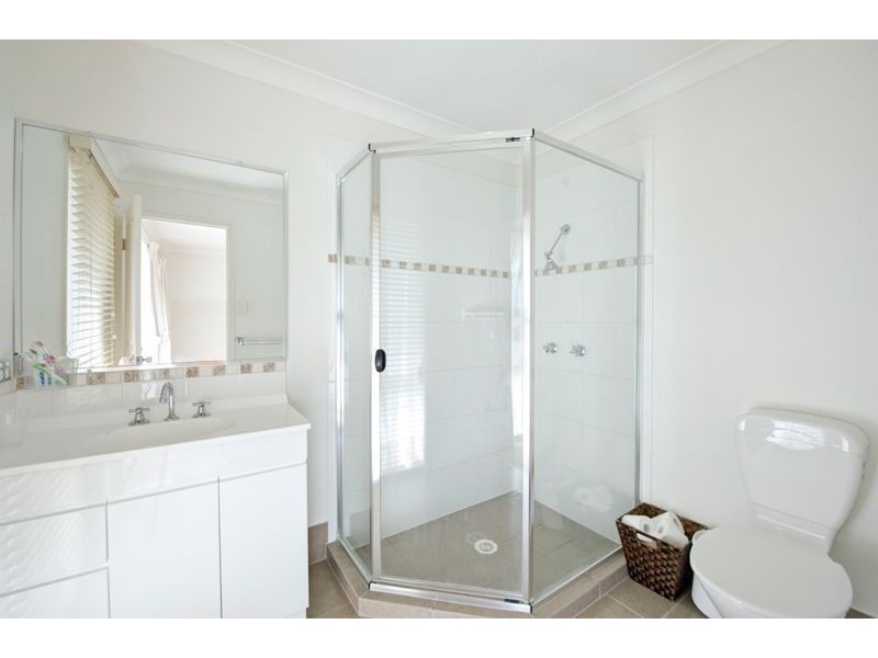 3 Brunswick Street, Pacific Pines QLD 4211