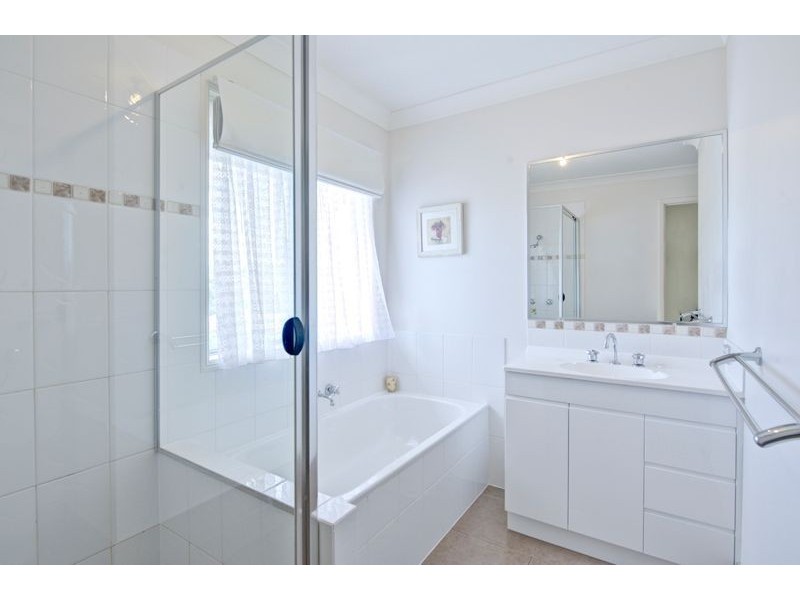 3 Brunswick Street, Pacific Pines QLD 4211