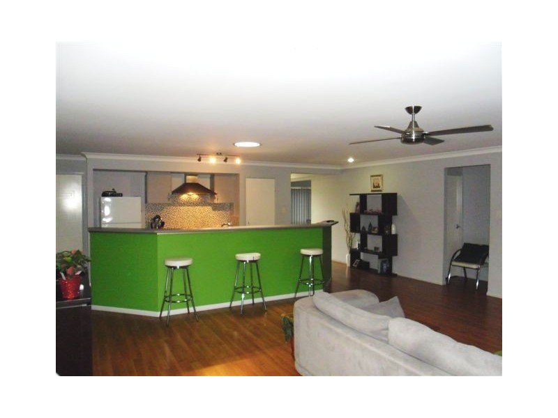 34 McAuley Parade, Pacific Pines QLD 4211