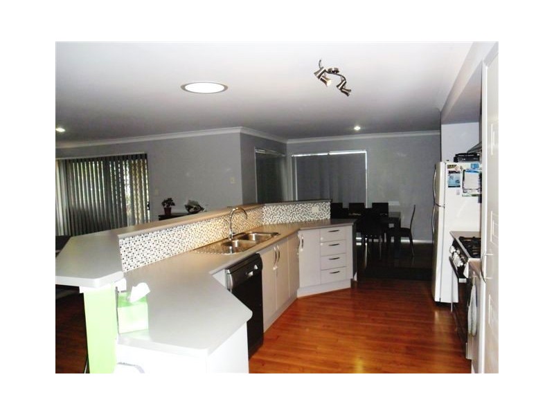 34 McAuley Parade, Pacific Pines QLD 4211