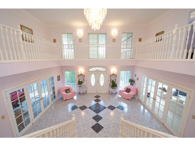 20 Narrabri Court, Gaven QLD 4211