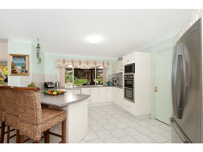 9 Urangan Court, Helensvale QLD 4212