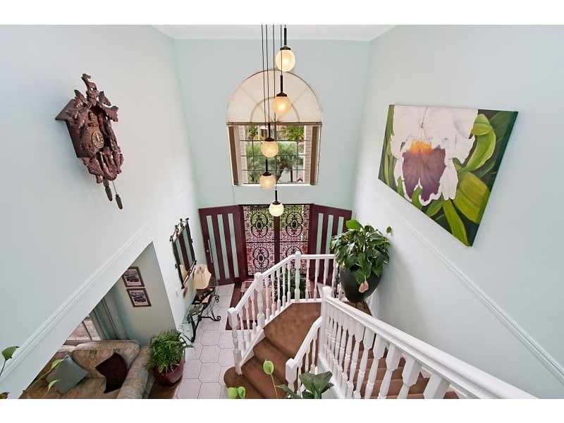 9 Urangan Court, Helensvale QLD 4212