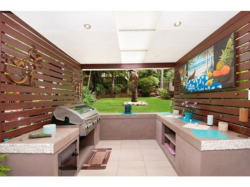 9 Urangan Court, Helensvale QLD 4212