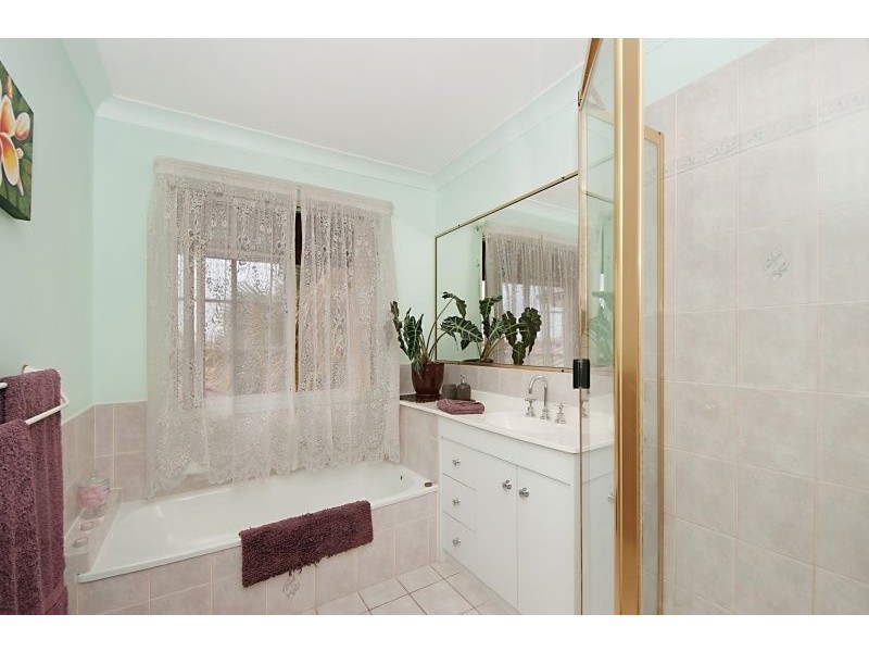 9 Urangan Court, Helensvale QLD 4212