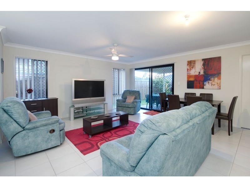 16 Starkey Street, Pacific Pines QLD 4211