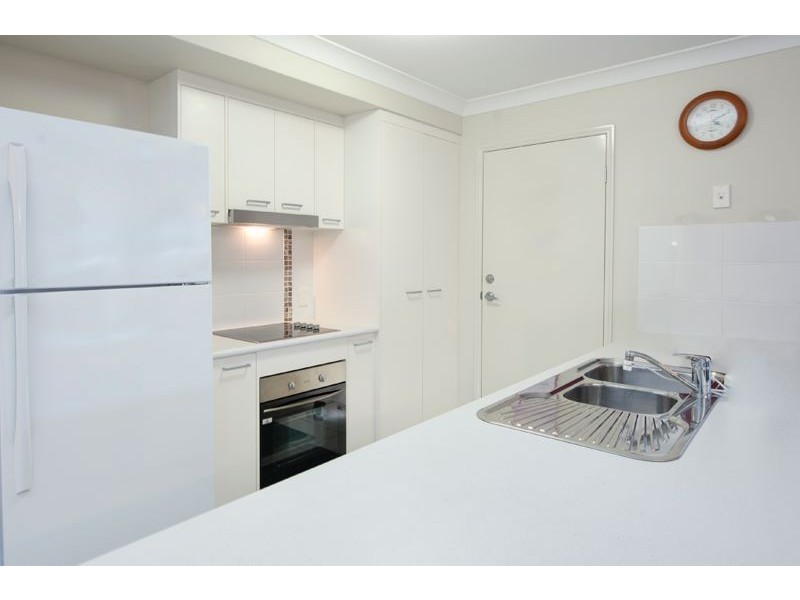 16 Starkey Street, Pacific Pines QLD 4211