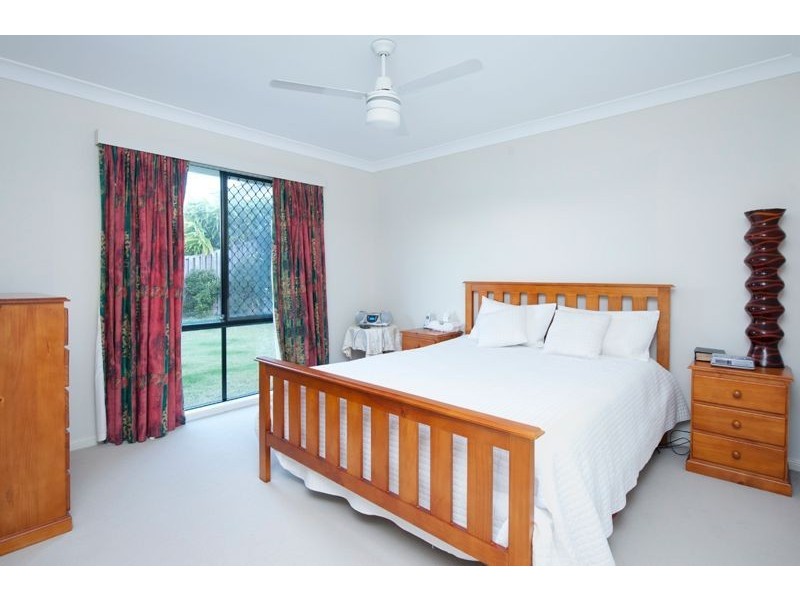 16 Starkey Street, Pacific Pines QLD 4211