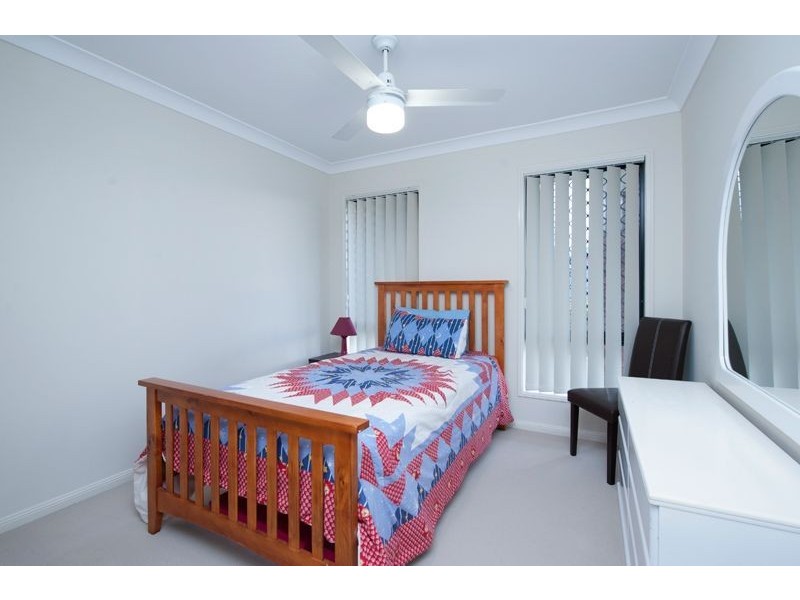 16 Starkey Street, Pacific Pines QLD 4211