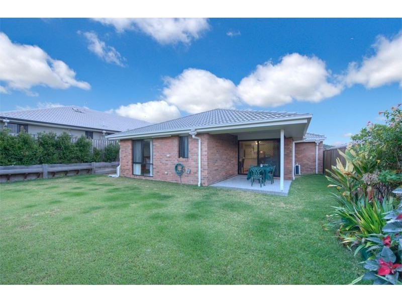 16 Starkey Street, Pacific Pines QLD 4211