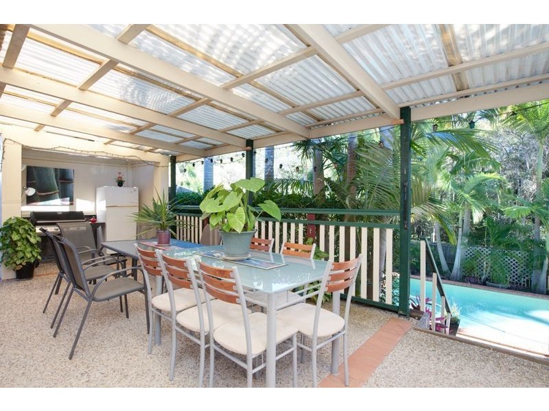 26 Cootharaba Drive, Helensvale QLD 4212