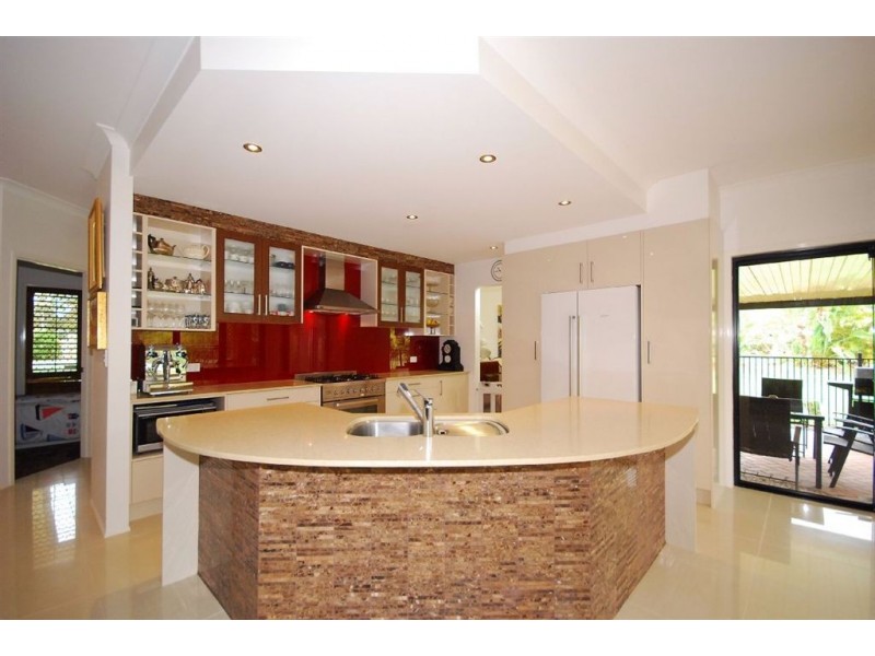 82 Rivertree Avenue, Helensvale QLD 4212