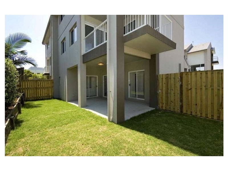 6/8 Alexandrina Drive, Varsity Lakes QLD 4227