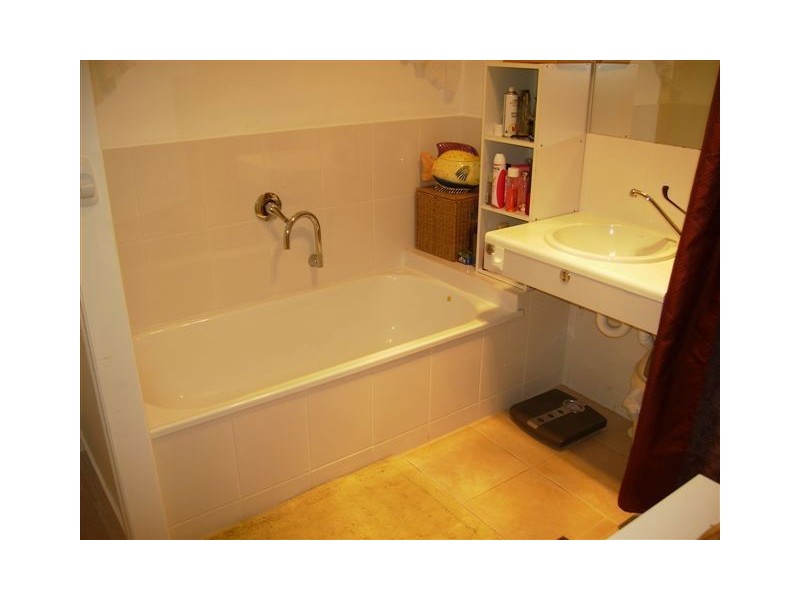 2/14 Illusion Court, Oxenford QLD 4210