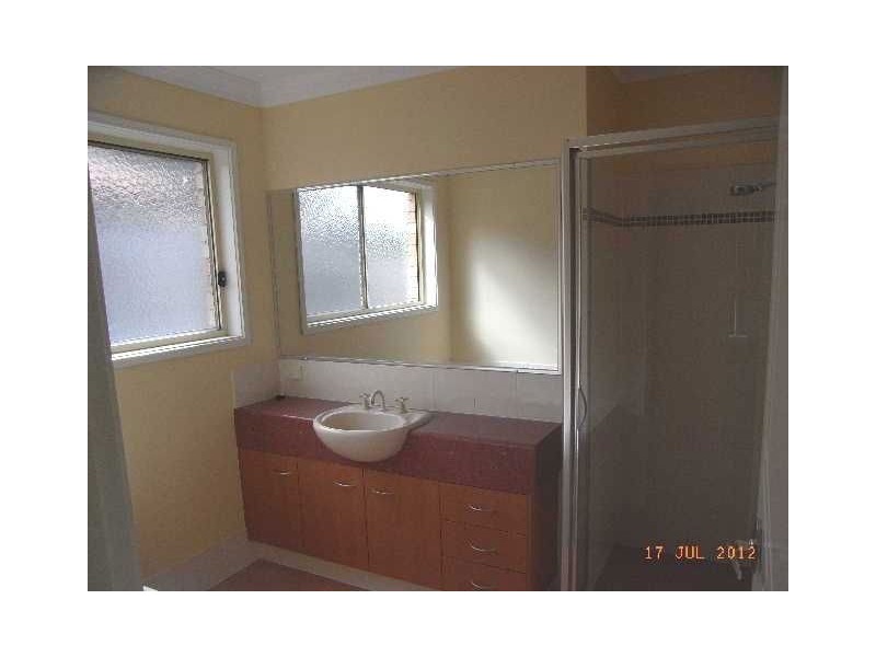 15 Feathertop Crescent, Pacific Pines QLD 4211