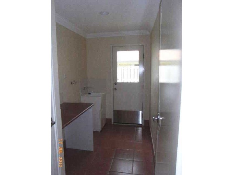 15 Feathertop Crescent, Pacific Pines QLD 4211