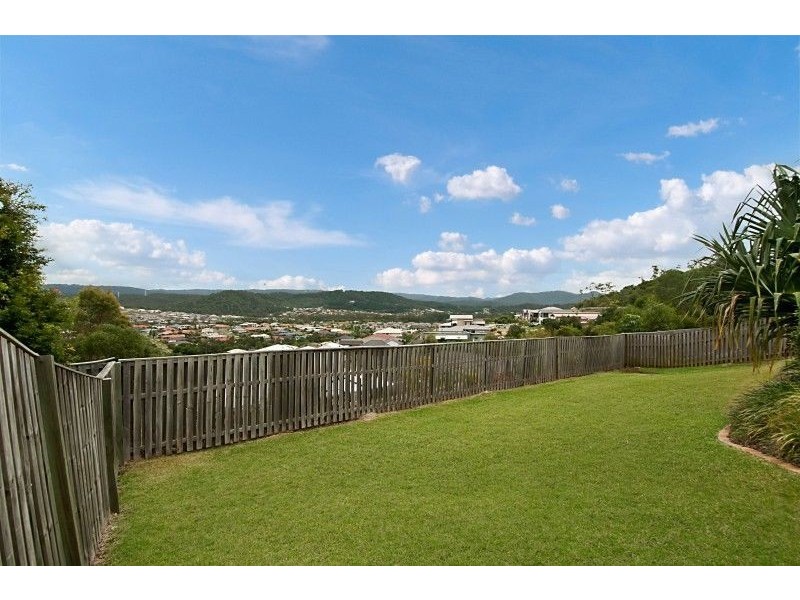 32 Salvado Drive, Pacific Pines QLD 4211