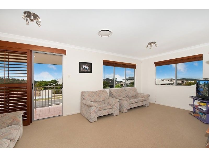 32 Salvado Drive, Pacific Pines QLD 4211