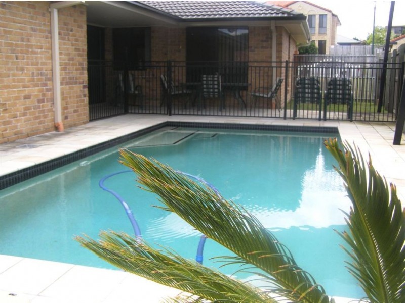 8 Heather Drive, Upper Coomera QLD 4209