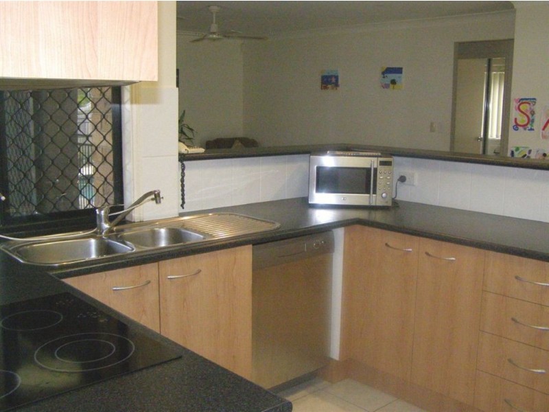 8 Heather Drive, Upper Coomera QLD 4209