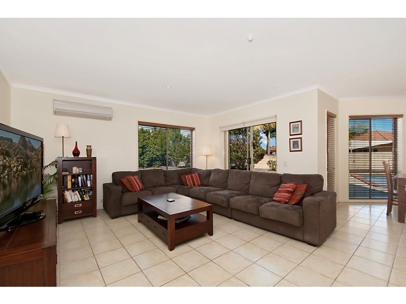 3 Tammy Court, Helensvale QLD 4212