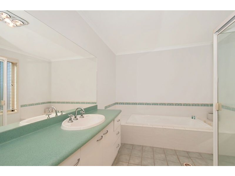 3 Tammy Court, Helensvale QLD 4212