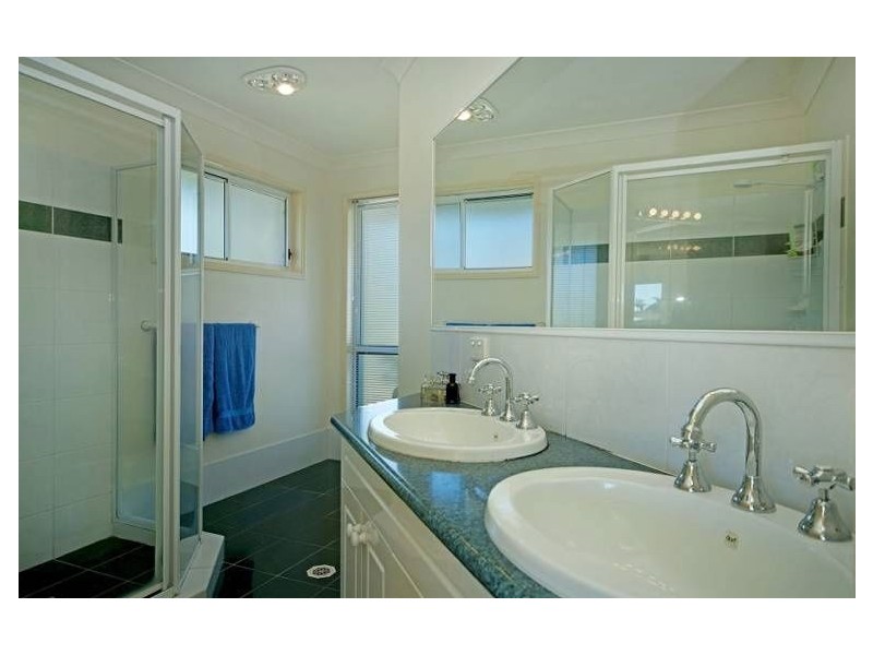 148 Monterey Keys Drive, Helensvale QLD 4212