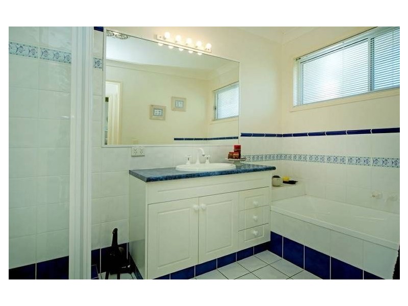 148 Monterey Keys Drive, Helensvale QLD 4212