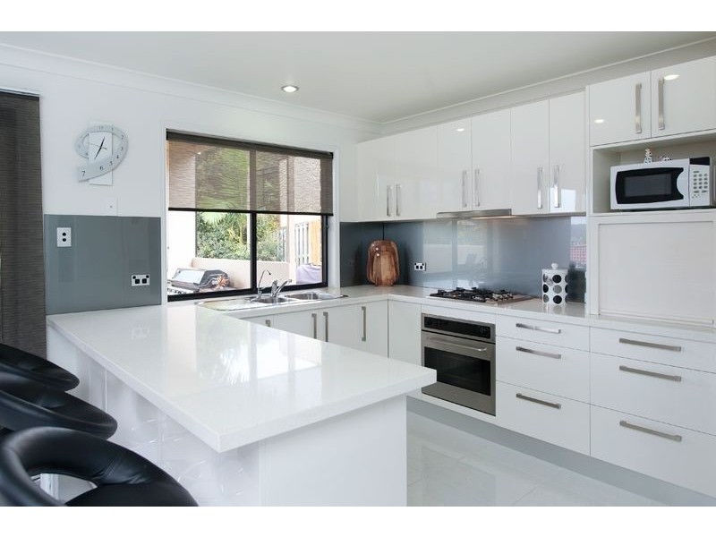 22 Pago Terrace, Pacific Pines QLD 4211