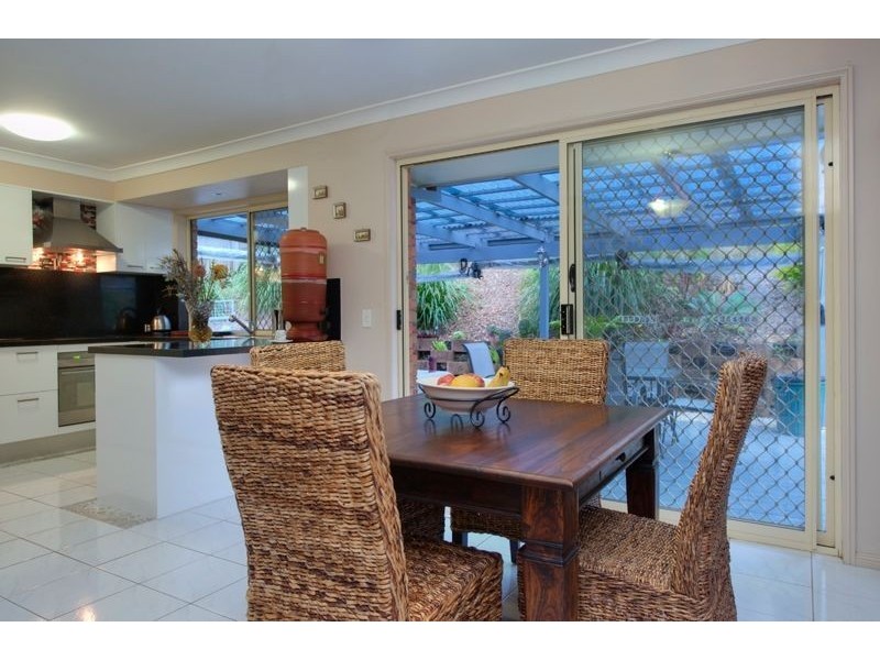 3 Malita Place, Pacific Pines QLD 4211