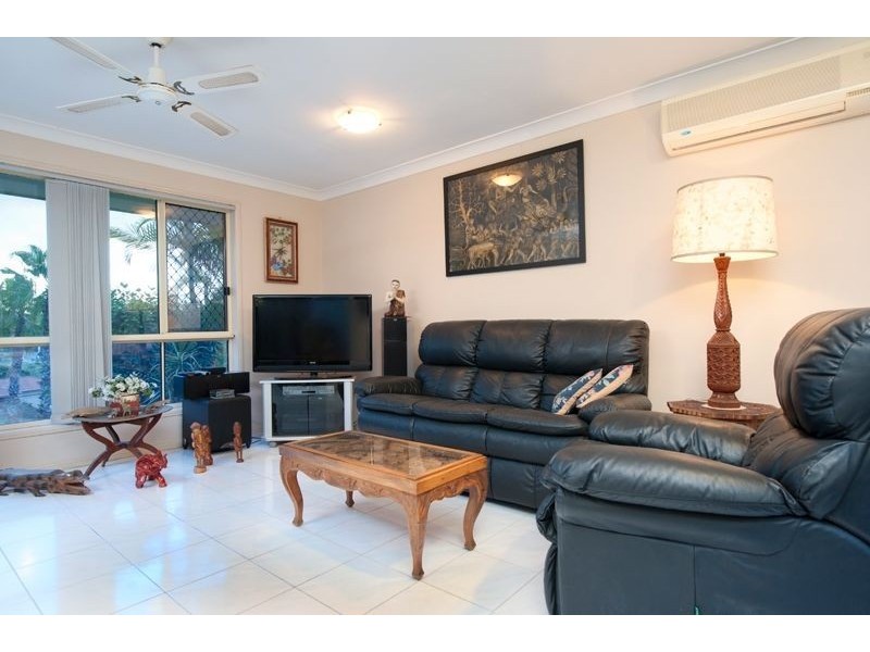 3 Malita Place, Pacific Pines QLD 4211