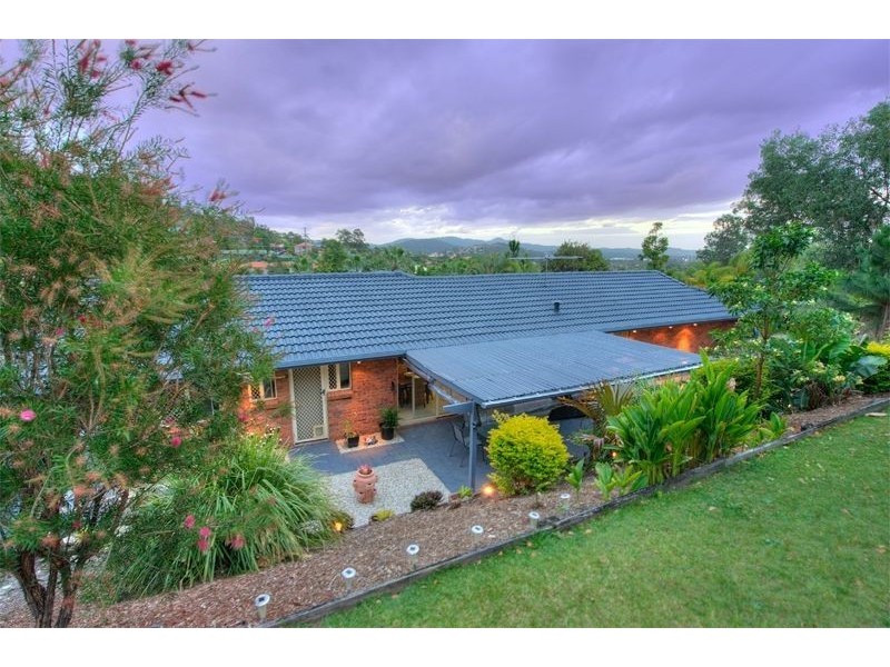 3 Malita Place, Pacific Pines QLD 4211