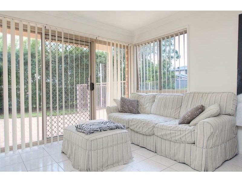 9 Lismore Drive, Helensvale QLD 4212