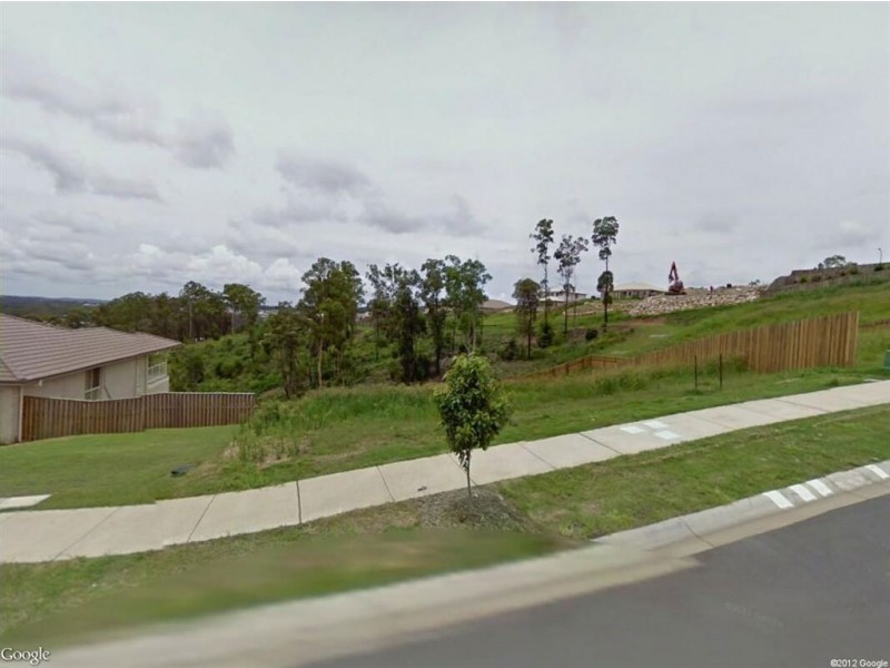 11 Diamantina Cct, Pacific Pines QLD 4211