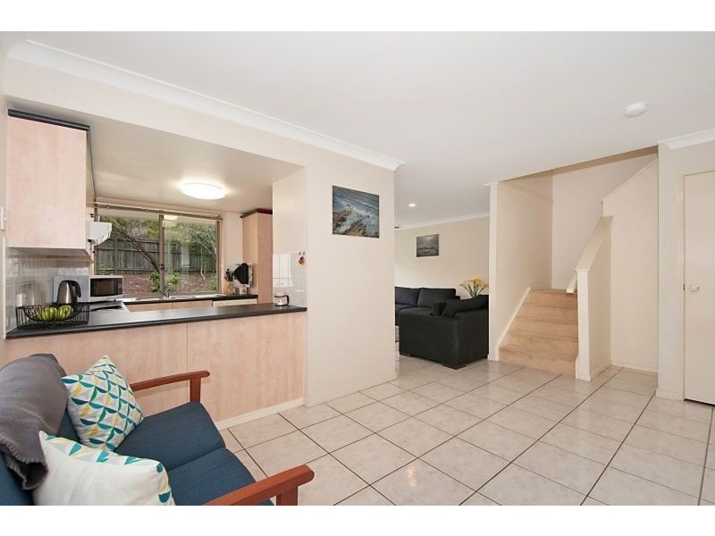 4/1 Studio Drive, Pacific Pines QLD 4211