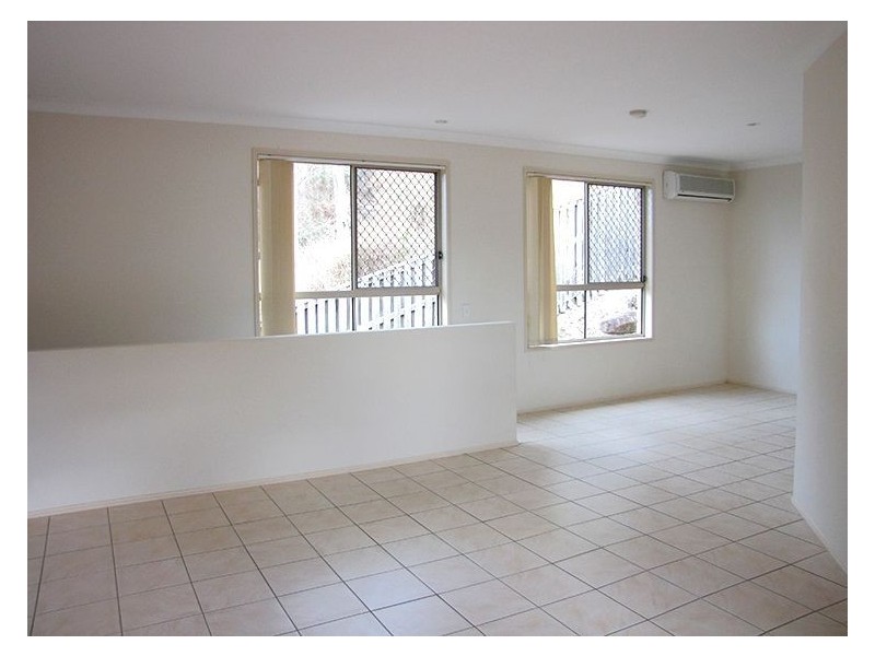 10 Buffalo Crescent, Pacific Pines QLD 4211