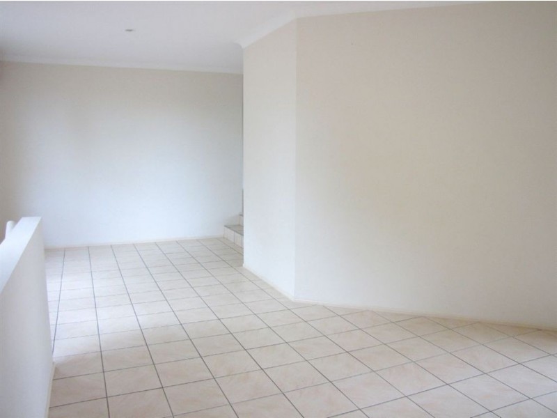 10 Buffalo Crescent, Pacific Pines QLD 4211