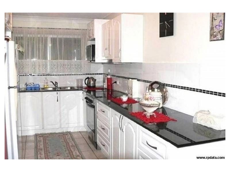 4/19 Huth St, Labrador QLD 4215