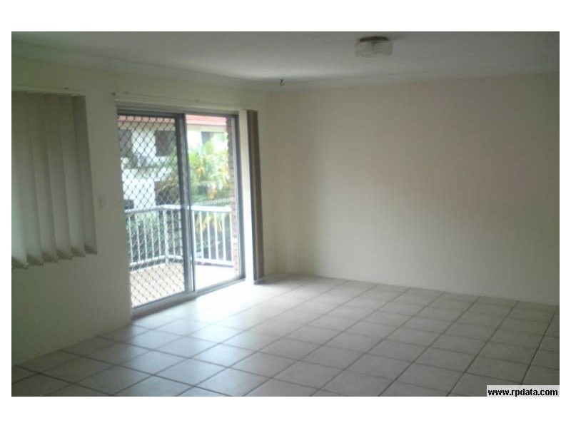 4/19 Huth St, Labrador QLD 4215