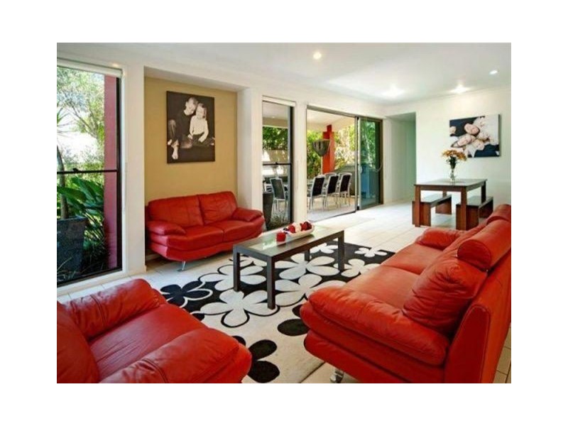 35 Mellum Cct, Pacific Pines QLD 4211