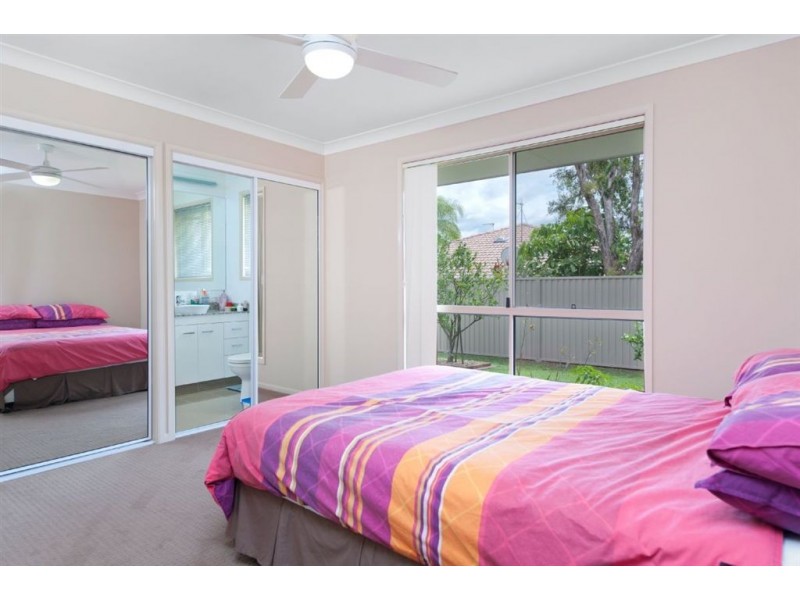 16 Balranald Court, Helensvale QLD 4212