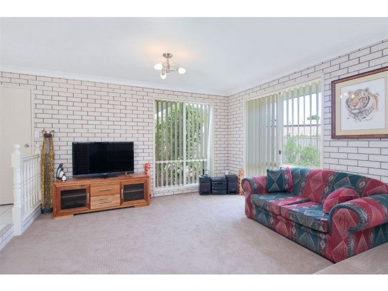 16 Balranald Court, Helensvale QLD 4212